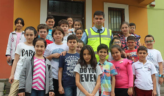 Simurg Bilgi Evleri Trafik Eğitimi Seminerleri Düzenliyor Simurg Bilgi Evleri Trafik Eğitimi Seminerleri Düzenliyor