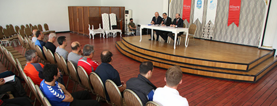 Beden Eğitimi Öğretmenleriyle Okullarda Spor Etkinlikleri Konuşuldu Beden Eğitimi Öğretmenleriyle Okullarda Spor Etkinlikleri Konuşuldu