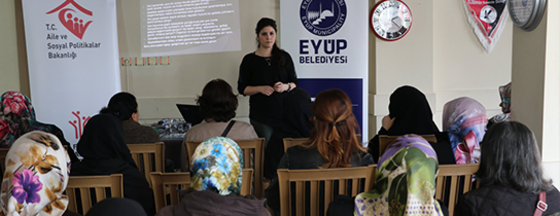 Çocuklarımız Saygılı Bir Eleştiri Kültürü Kazanmalılar Çocuklarımız Saygılı Bir Eleştiri Kültürü Kazanmalılar
