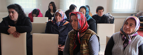 Kemerburgaz Kadınlar Kahvesi'nde Seminer… Kemerburgaz Kadınlar Kahvesi'nde Seminer…