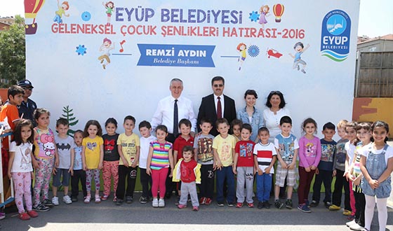 Alibeyköy Ortaokulu ve Kılıçaslan Okulu'nda Şenlik Alibeyköy Ortaokulu ve Kılıçaslan Okulu'nda Şenlik
