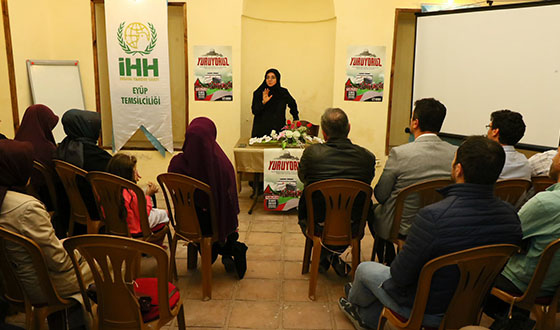 İHH Sohbetleri Devam Ediyor İHH Sohbetleri Devam Ediyor
