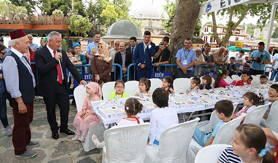 Eyüp'te 4 Ayrı Noktada “Tekne Orucu” İftarı Eyüp'te 4 Ayrı Noktada “Tekne Orucu” İftarı