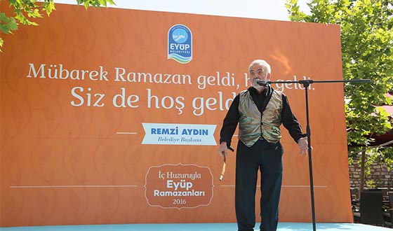 Meddah Gösterisi Eyüplüleri Mest Etti Meddah Gösterisi Eyüplüleri Mest Etti