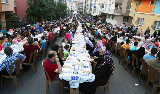 Yeşilpınar İftar Sofrasında Buluştu Yeşilpınar İftar Sofrasında Buluştu