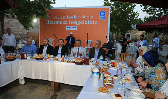 Eyüp Protokolü İftar Sofrasında Buluştu Eyüp Protokolü İftar Sofrasında Buluştu