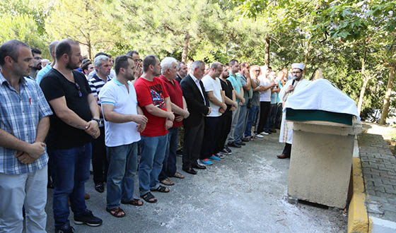 Adem Erol Toprağa Verildi Adem Erol Toprağa Verildi