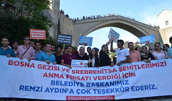 Eyüplü Öğrenciler Mostar Köprüsü'nü Gezdi Eyüplü Öğrenciler Mostar Köprüsü'nü Gezdi
