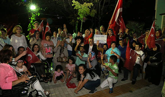 Eyüp'ün Göz Bebeği ESER'de Demokrasi Nöbeti Eyüp'ün Göz Bebeği ESER'de Demokrasi Nöbeti