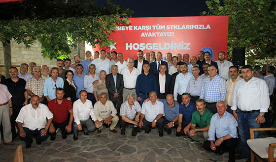 400 STK Eyüp'te 'darbeye hayır' dedi 400 STK Eyüp'te 'darbeye hayır' dedi