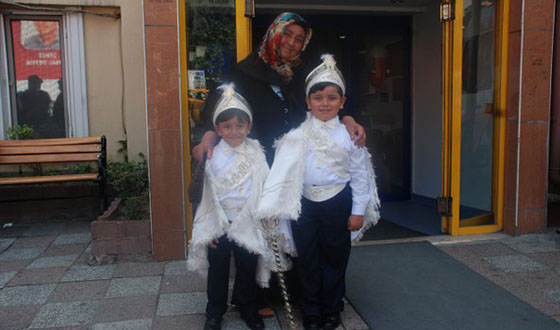 Eyüp'te Sünnet Heyecanı Eyüp'te Sünnet Heyecanı