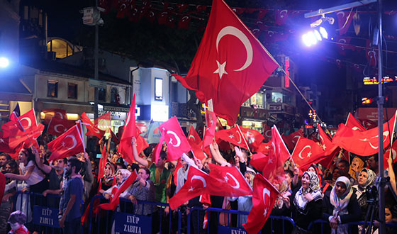 Milli İrade Nöbetine Devam Milli İrade Nöbetine Devam