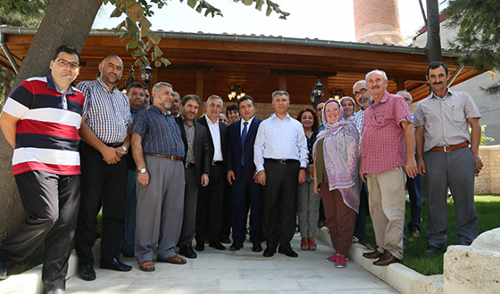 Arakiyeci Caferağa Camii İbadete Açıldı Arakiyeci Caferağa Camii İbadete Açıldı
