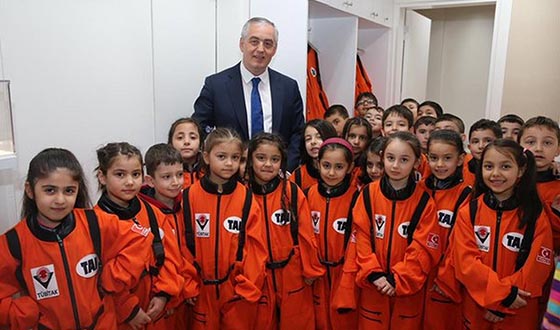 Ali Kuşçu Uzay Evi'nin Büyük Başarısı Ali Kuşçu Uzay Evi'nin Büyük Başarısı