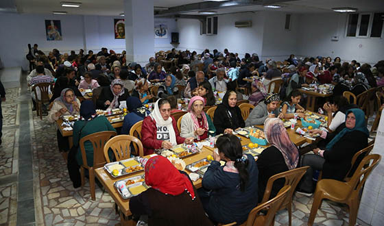 Pir Sultan Abdal Derneğinde Oruçlar Birlikte Açıldı Pir Sultan Abdal Derneğinde Oruçlar Birlikte Açıldı
