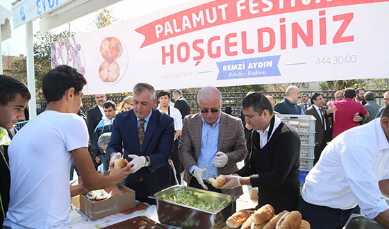 Palamut Festivaline Büyük İlgi Palamut Festivaline Büyük İlgi