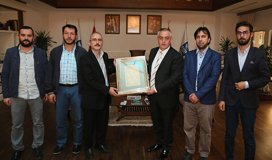 AGD İlçe Başkanından Nezaket Ziyareti AGD İlçe Başkanından Nezaket Ziyareti