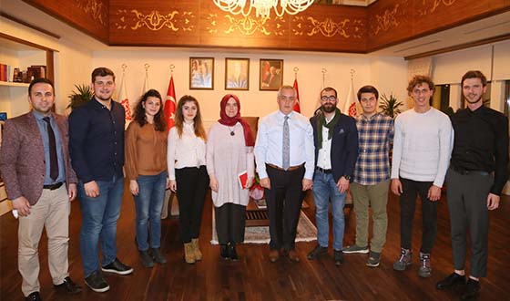 Makedonyalı Öğrenciler Birliğinden Ziyaret Makedonyalı Öğrenciler Birliğinden Ziyaret