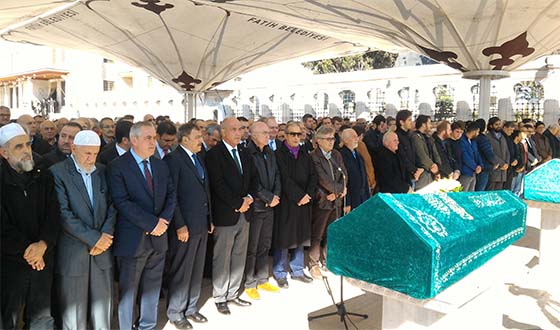 Başkan Aydın, Bilge'nin Cenazesine Katıldı Başkan Aydın, Bilge'nin Cenazesine Katıldı