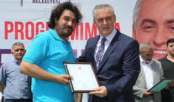 Kemerburgazlılar Tapularına Kavuşuyor Kemerburgazlılar Tapularına Kavuşuyor
