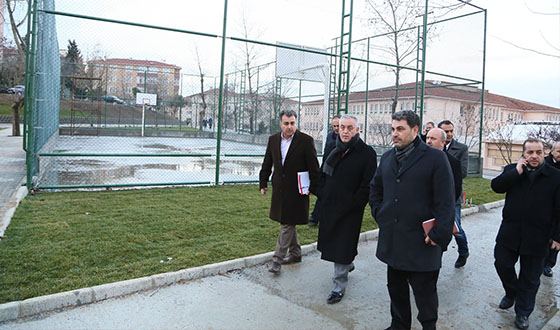 Park ve Yeşil Alanları İnceledi Park ve Yeşil Alanları İnceledi