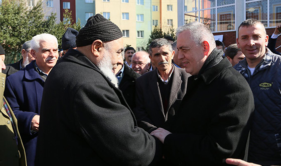 Cuma Namazı Çıkışı Cemaatle Sohbet Cuma Namazı Çıkışı Cemaatle Sohbet