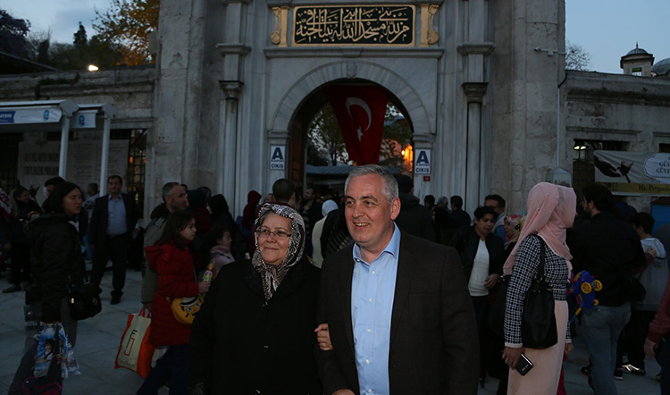 Eyüp Miraç Kandili'nde Müminleri ağırladı Eyüp Miraç Kandili'nde Müminleri ağırladı