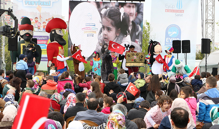 Eyüplü çocuklar sanata doydu Eyüplü çocuklar sanata doydu