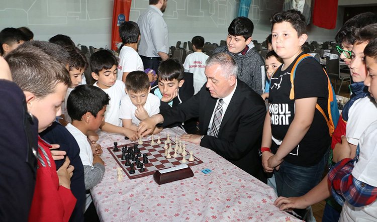 Haliç'te satranç rüzgarı esti! Haliç'te satranç rüzgarı esti!