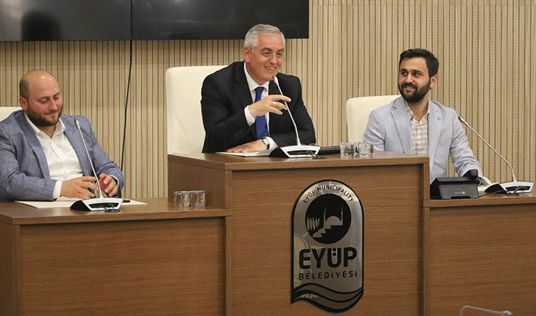 Başkan Aydın TÜGVA'lı gençlerin sorularını yanıtladı Başkan Aydın TÜGVA'lı gençlerin sorularını yanıtladı