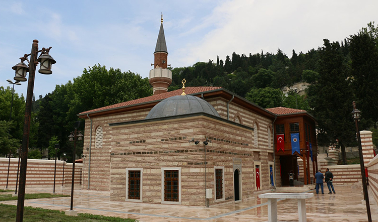 Şah Sultan Camii ibadete açıldı Şah Sultan Camii ibadete açıldı