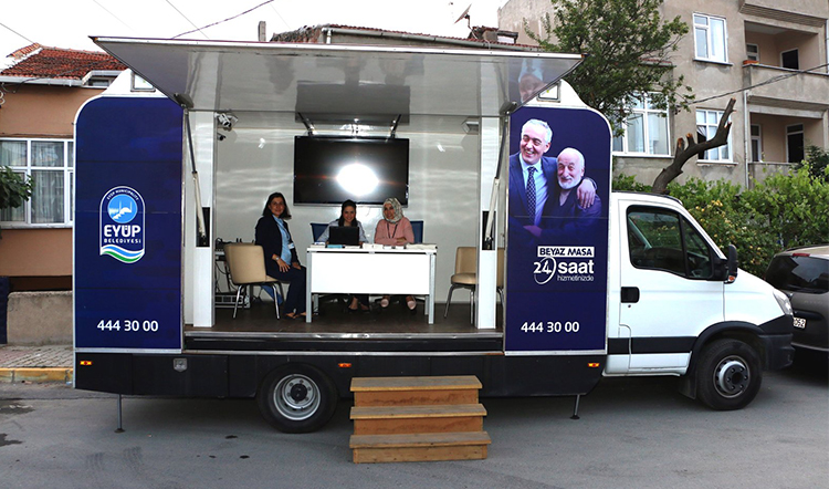 Eyüp'te “Mobil Beyaz Masa” dönemi başladı! Eyüp'te “Mobil Beyaz Masa” dönemi başladı!