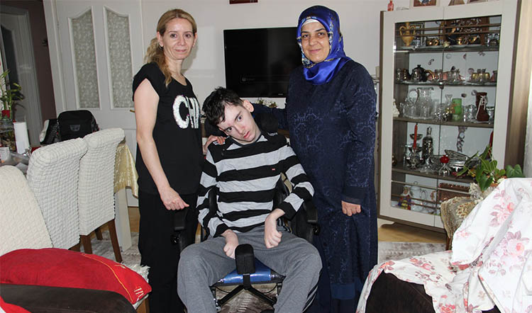 Epilepsi hastası Arda'ya, Tülay Aydın yardım elini uzattı Epilepsi hastası Arda'ya, Tülay Aydın yardım elini uzattı