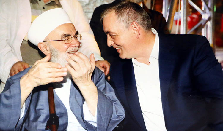 Başkan Aydın, Kemal Efendi'yi ziyaret etti Başkan Aydın, Kemal Efendi'yi ziyaret etti