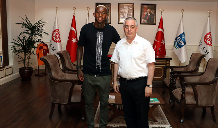 Talisca Eyüp Belediyesi'yle anlaştı! Talisca Eyüp Belediyesi'yle anlaştı!