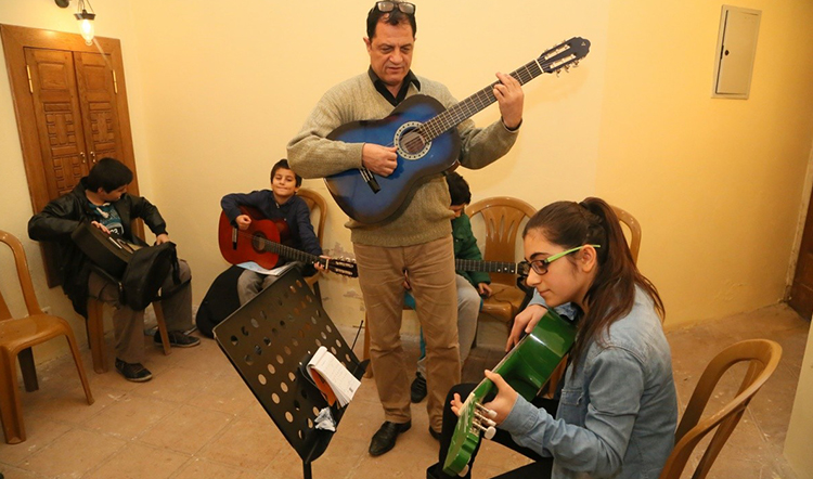 Eyüp'te kültür sanat eğitimlerinin kurs kayıtları başladı Eyüp'te kültür sanat eğitimlerinin kurs kayıtları başladı