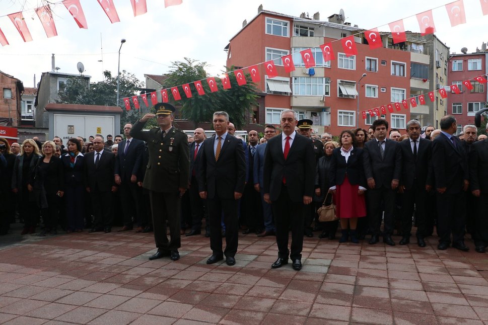 Gazi Mustafa Kemal Atatürk törenlerle anıldı Gazi Mustafa Kemal Atatürk törenlerle anıldı