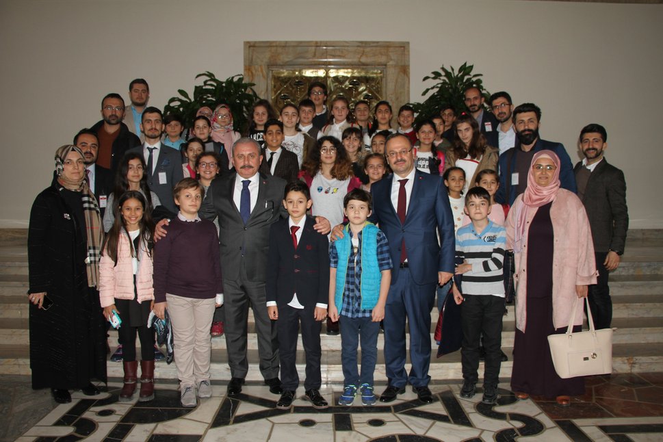 Eyüpsultan Çocuk Meclisi, Gazi Meclis'i ziyaret etti Eyüpsultan Çocuk Meclisi, Gazi Meclis'i ziyaret etti