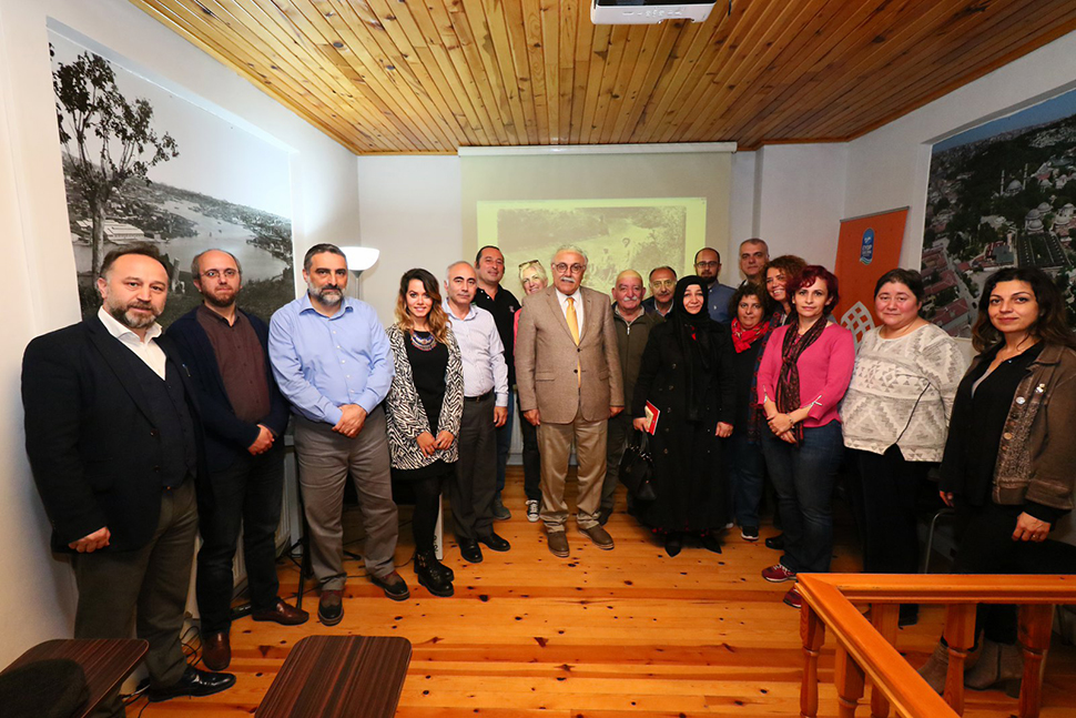 EYSAM sohbetleri 'dekovil'le başladı EYSAM sohbetleri 'dekovil'le başladı
