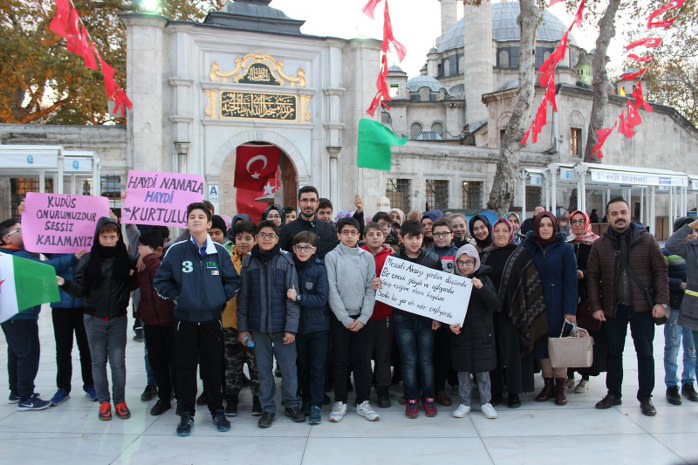 Simurglu öğrenciler ve velileri sabah namazında buluştu Simurglu öğrenciler ve velileri sabah namazında buluştu