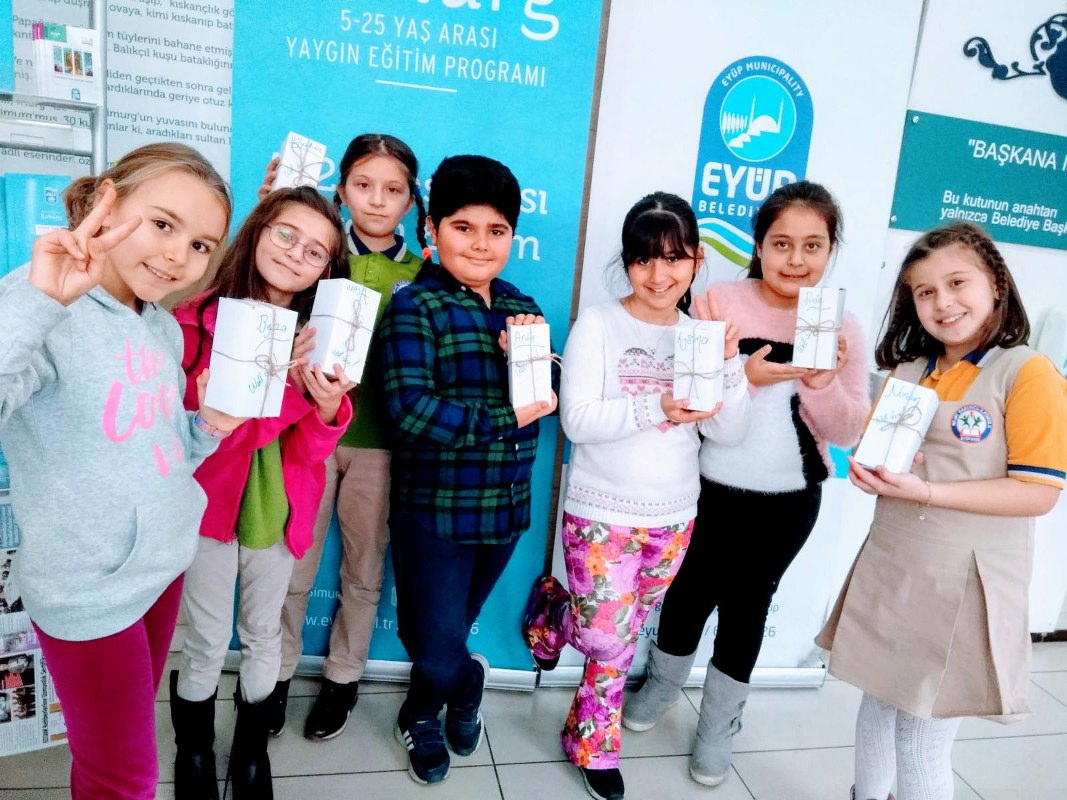 Kemerburgaz Bilgi Evinde her ay ''Simurg'un Yıldızları'' seçiliyor Kemerburgaz Bilgi Evinde her ay ''Simurg'un Yıldızları'' seçiliyor