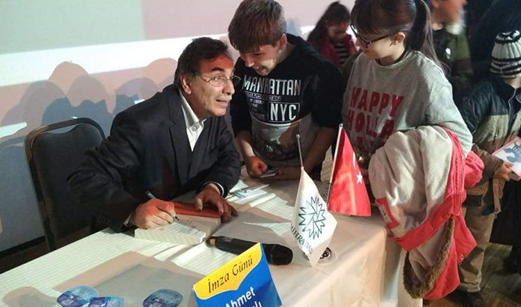 Simurglu öğrenciler yazarlarla buluşmaya devam ediyor Simurglu öğrenciler yazarlarla buluşmaya devam ediyor