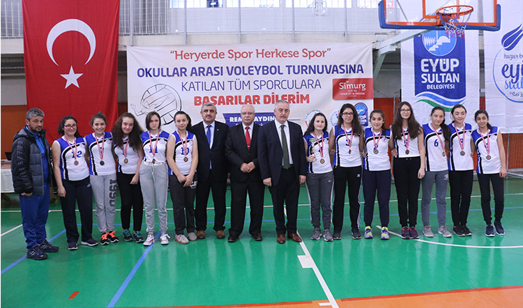 Filenin şampiyonları kupalarını aldı Filenin şampiyonları kupalarını aldı