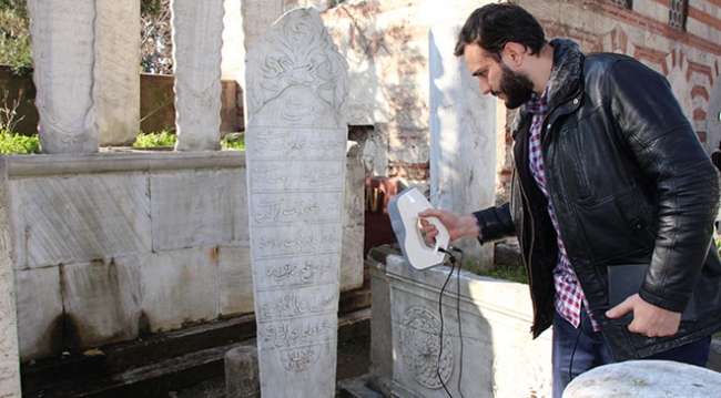 Eyüpsultan Belediye Başkanı Remzi Aydın, Eyüpsultan'da Gündem programı, Mezar taşları Eyüpsultan Belediye Başkanı Remzi Aydın, Eyüpsultan'da Gündem programı, Mezar taşları