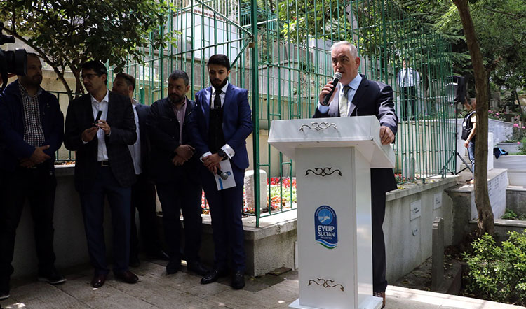 "Sultanu'ş Şuara" dualarla anıldı "Sultanu'ş Şuara" dualarla anıldı