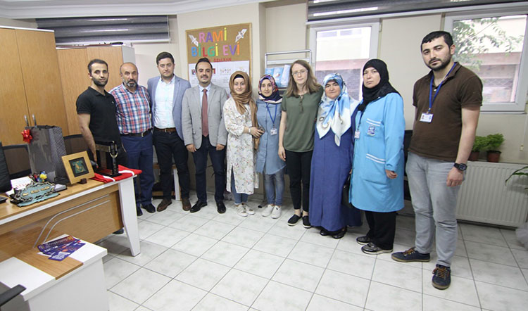 Şehit Musa Özalkan'ın ailesinden duygulandıran ziyaret Şehit Musa Özalkan'ın ailesinden duygulandıran ziyaret