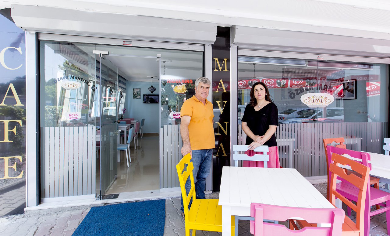 Kafe Mavna, Eyüpsultan, Alaçatı, Yavuz – Hanife Oflu Kafe Mavna, Eyüpsultan, Alaçatı, Yavuz – Hanife Oflu