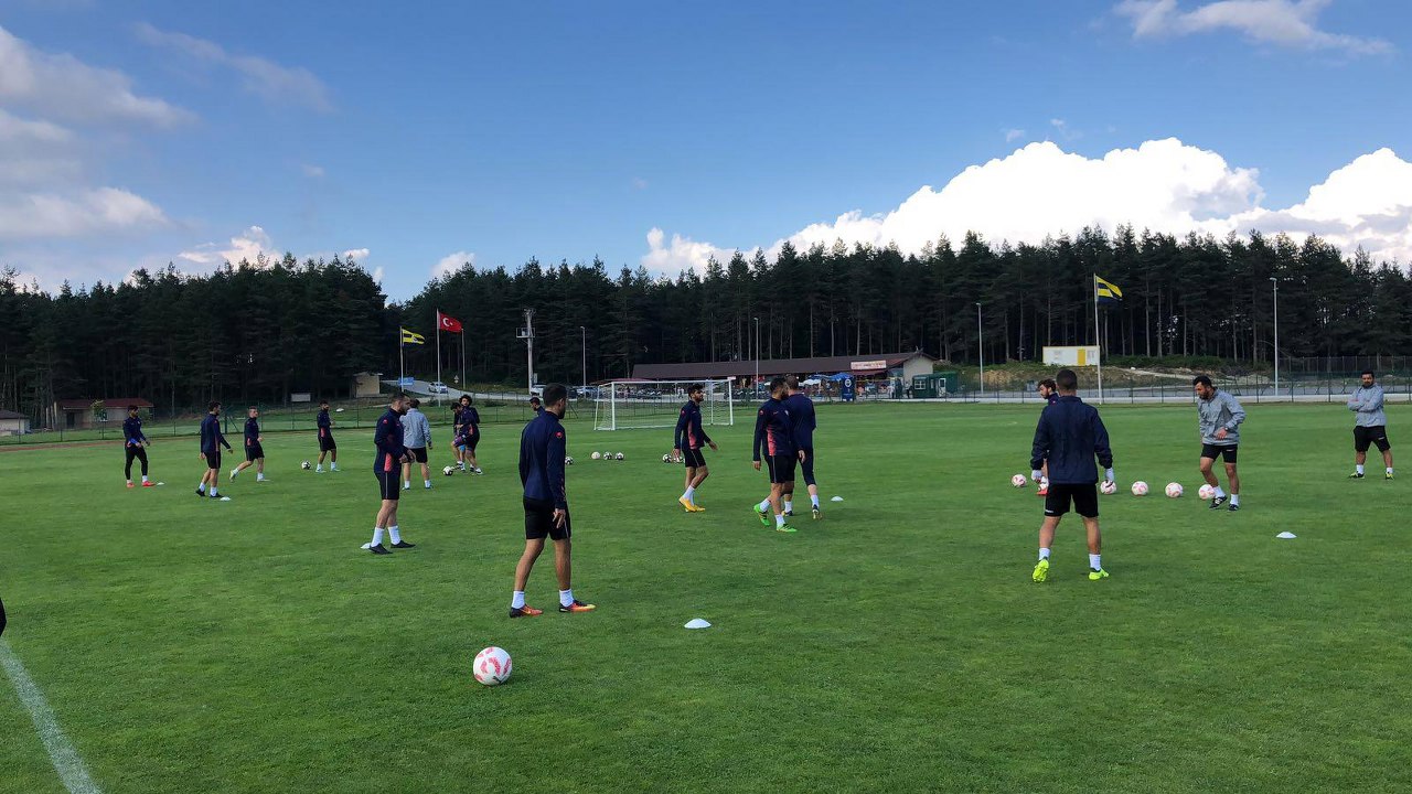 Asırlık çınar, Eyüpspor, 1.Lig, Eyüpsultan Postası, Eyüpsultan Belediyesi Asırlık çınar, Eyüpspor, 1.Lig, Eyüpsultan Postası, Eyüpsultan Belediyesi