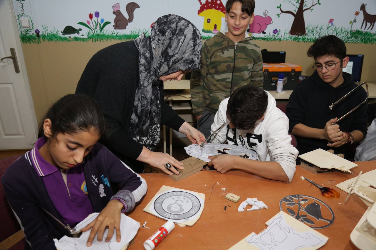 SİMURG 5-25 Yaş Yaygın Eğitim Programı, Eyüpsultan Belediye Başkanı Remzi Aydın, ahşap, atölye SİMURG 5-25 Yaş Yaygın Eğitim Programı, Eyüpsultan Belediye Başkanı Remzi Aydın, ahşap, atölye
