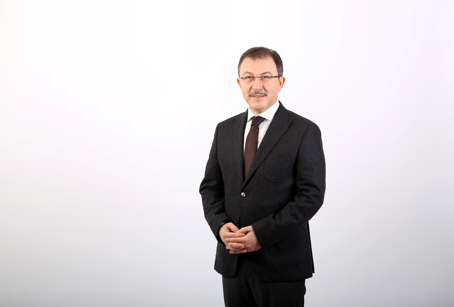 Eyüpsultan Belediye Başkanı Deniz Köken, lise son sınıf, eğitim desteği Eyüpsultan Belediye Başkanı Deniz Köken, lise son sınıf, eğitim desteği